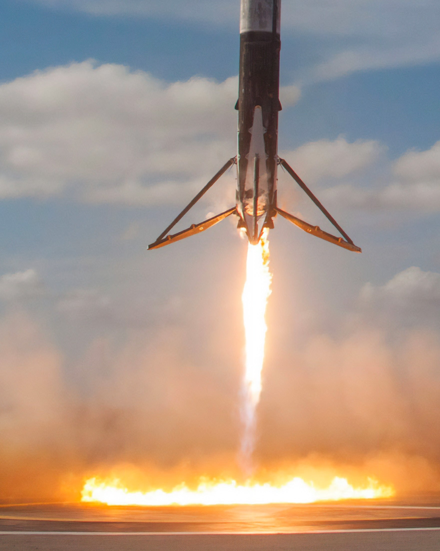 SpaceXのポスター、2機のロケットが着陸している